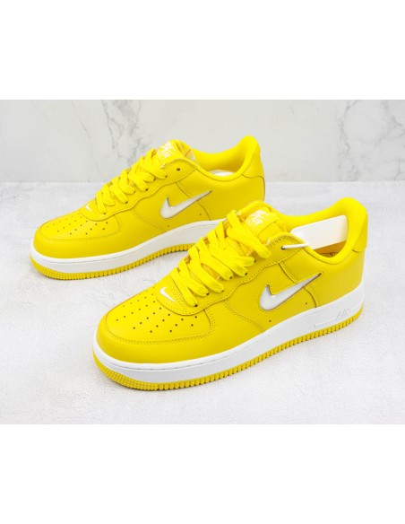 Air Force 1 Low Retro Yellow Jewel: Estilo Icónico con Toque de Lujo
