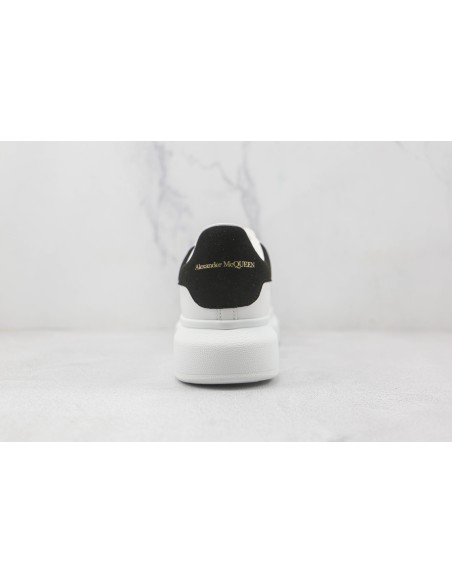 Alexander McQueen Oversized Blanca: Estilo Contemporáneo | OrenShop