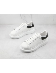 Alexander McQueen Oversized Blanca: Estilo Contemporáneo | OrenShop 2