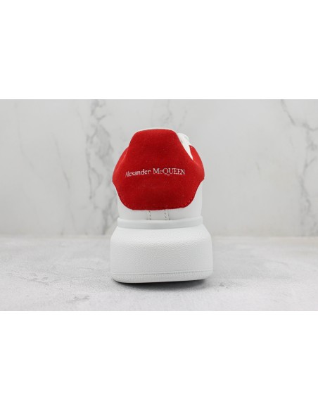 Alexander McQueen Oversized: Blanco y Rojo Lujuria