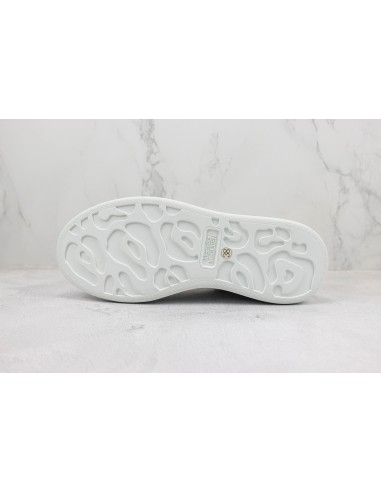 Alexander McQueen Oversized: Blanco y Rosa