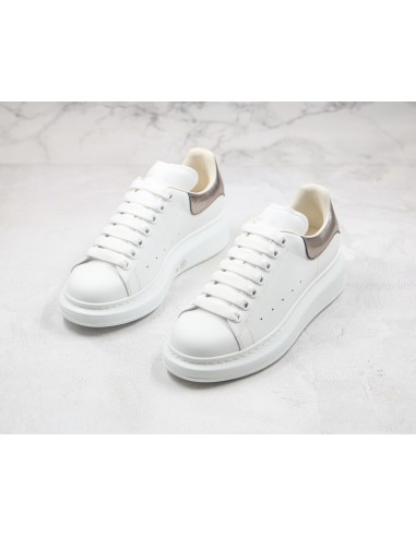 Alexander McQueen Oversized Leather: Elegancia Contemporánea