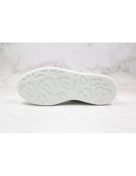 Alexander McQueen Oversized: Blanco y Lila