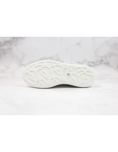 Alexander McQueen Oversized: Blanco y Arcoíris