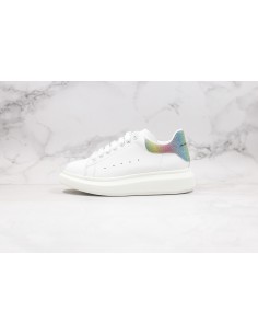 Alexander McQueen Oversized: Blanco y Arcoíris