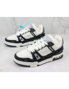 Louis Vuitton Trainer Black 2