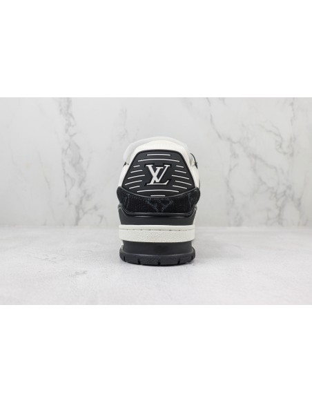 Louis Vuitton Trainer Black