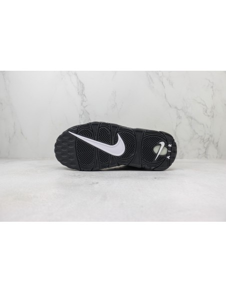 Nike Uptempo negras y blancas