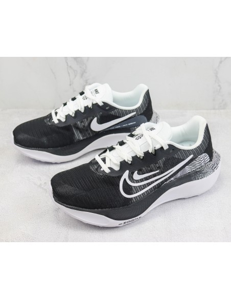 Nike Zoom Fly 5