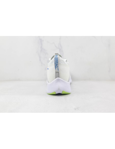 Nike Zoom Fly 4