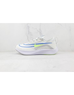Nike Zoom Fly 4