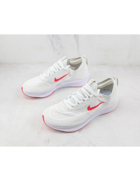Nike Zoom Fly 4