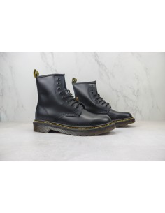 Dr. Martens 2