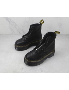 Dr. Martens 2