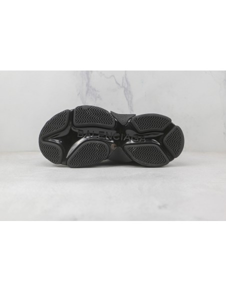 Balenciaga Triple S Black