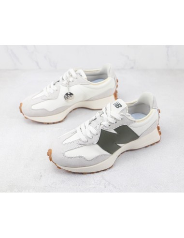 New Balance 327