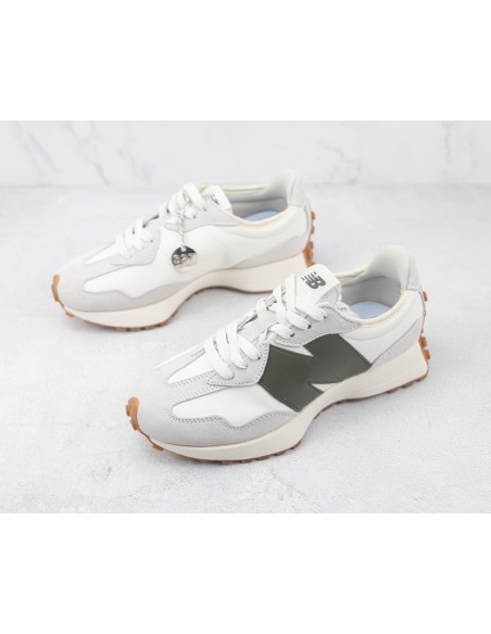 New Balance 327
