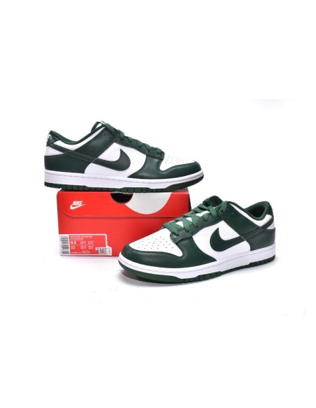 Dunk Low Green: Frescura Urbana en Tonos Vibrantes