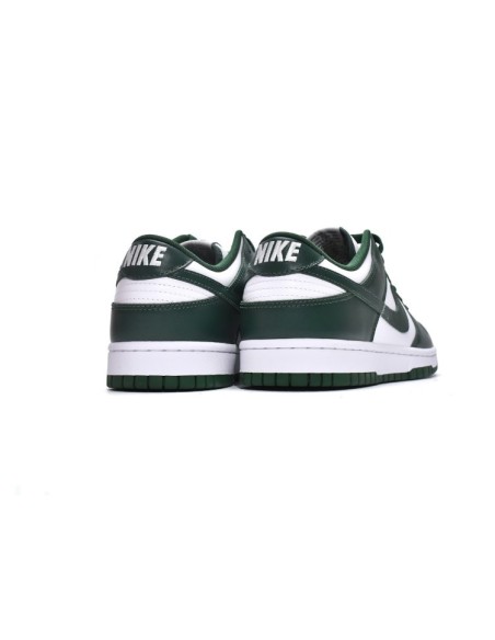 Dunk Low Green: Frescura Urbana en Tonos Vibrantes